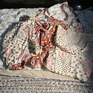 6 free people bags. Great condition. 3 of each pattern.